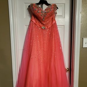 Tony Bowls Le Gala Prom Dress